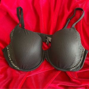 Victoria’s Secret Body By Victoria Bra
